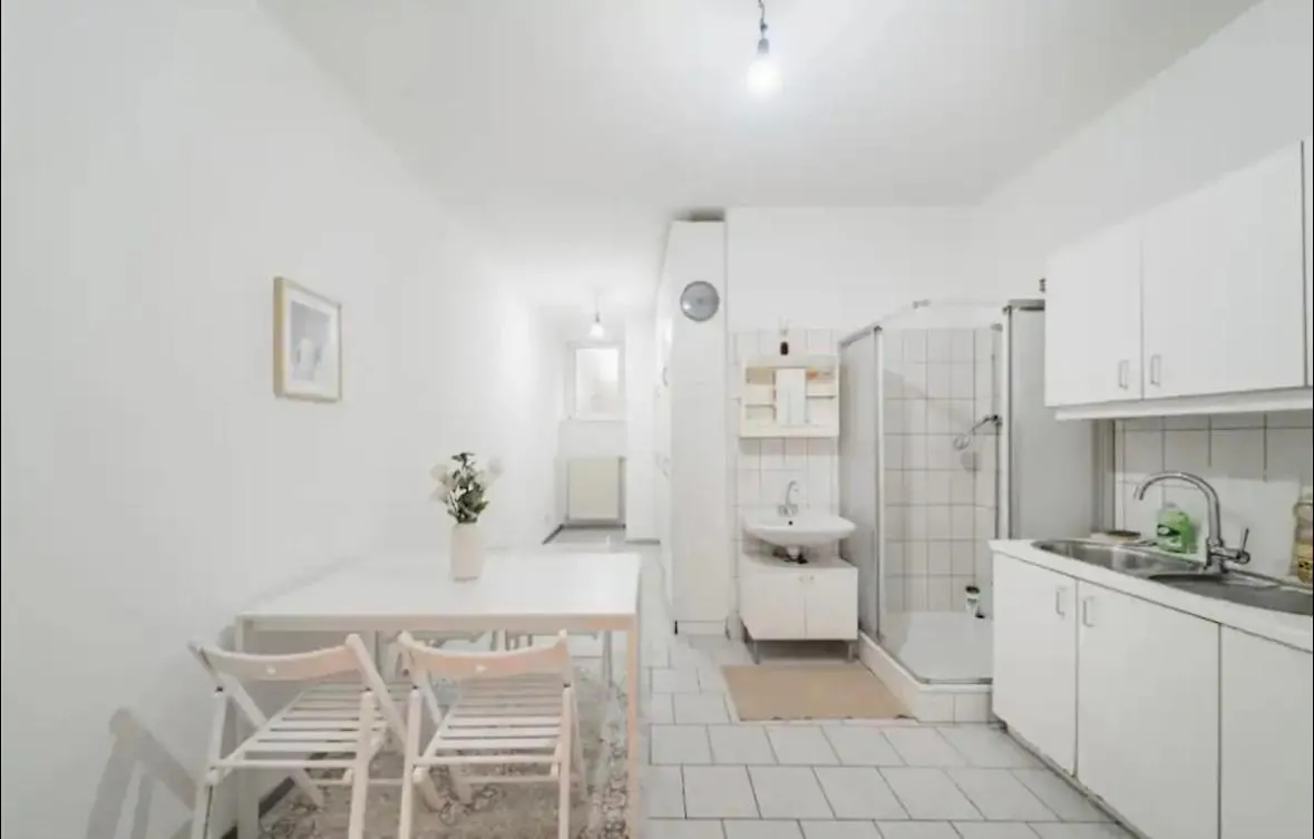 Souterrain Apartment Viyana 0*,  Avusturya