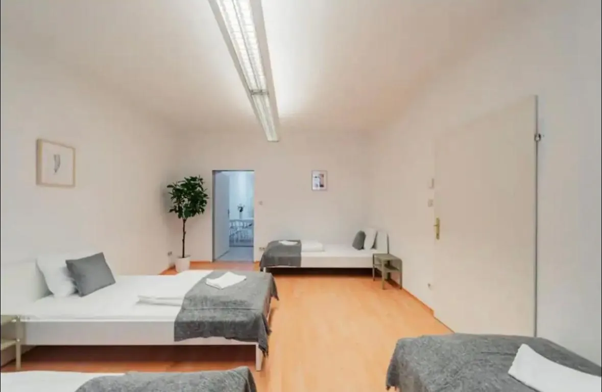 Souterrain Apartment의 연락처